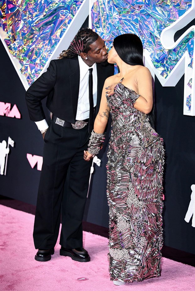 All Eyes Are on Cardi B and Offset's PDA at the 2023 MTV VMAs - All Eyes  Are on Cardi B and Offset's PDA at the 2023 MTV VMAs - Tekedia Forum -  Tekedia